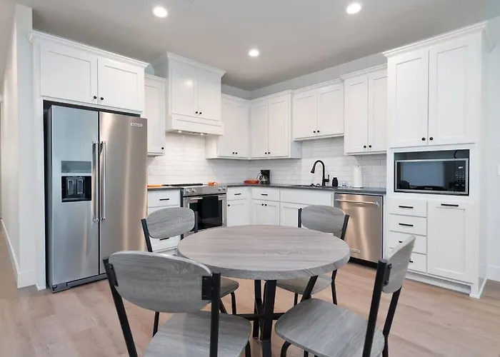 Brand New Modern Getaway On Private Land! *