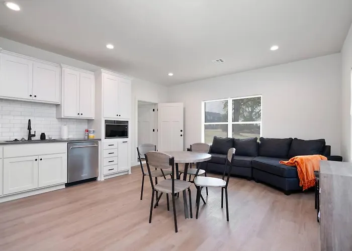 Brand New Modern Getaway On Private Land! *